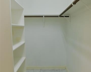 316 Hummingbird Drive - Photo Thumbnail 19