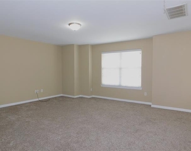 316 Hummingbird Drive - Photo Thumbnail 23