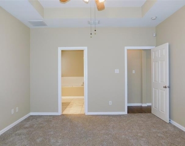 316 Hummingbird Drive - Photo Thumbnail 15