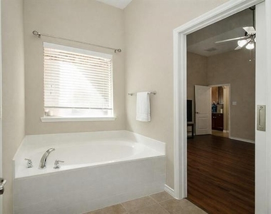 9754 Boyton Canyon Road - Photo Thumbnail 11