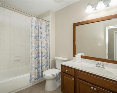 9754 Boyton Canyon Road - Photo Thumbnail 15
