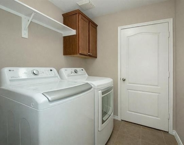 9754 Boyton Canyon Road - Photo Thumbnail 16