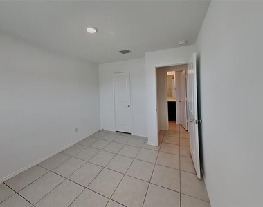 2644 Turtle Dove Drive - Photo Thumbnail 10