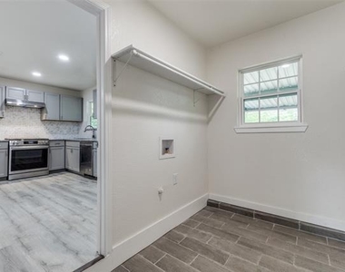 2908 Scottsbluff Drive - Photo Thumbnail 20