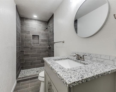 2908 Scottsbluff Drive - Photo Thumbnail 13