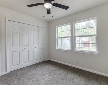 2908 Scottsbluff Drive - Photo Thumbnail 18