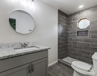 2908 Scottsbluff Drive - Photo Thumbnail 9