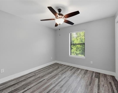 1315 S 5th Avenue - Photo Thumbnail 21