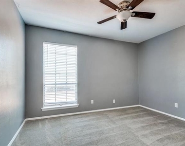 1819 E Grauwyler Road - Photo Thumbnail 10