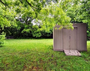 1110 Wade Hampton Street - Photo Thumbnail 27