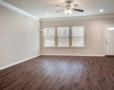 2708 Vine Court - Photo Thumbnail 2
