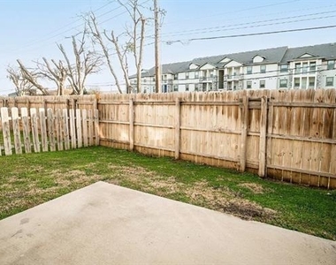 2708 Vine Court - Photo Thumbnail 22