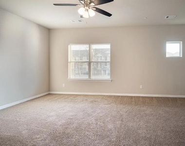 2708 Vine Court - Photo Thumbnail 12