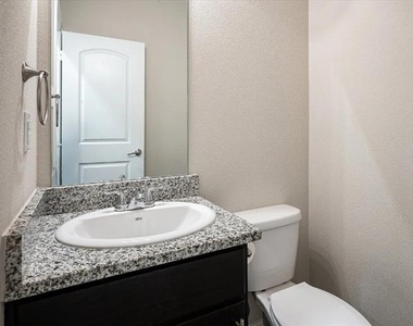 2708 Vine Court - Photo Thumbnail 10