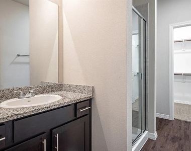 2708 Vine Court - Photo Thumbnail 17