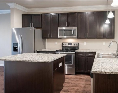 2708 Vine Court - Photo Thumbnail 5