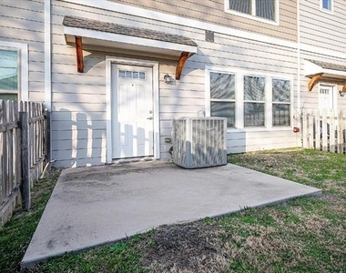 2708 Vine Court - Photo Thumbnail 21