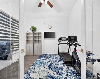 4000 Nightingale Street - Photo Thumbnail 3
