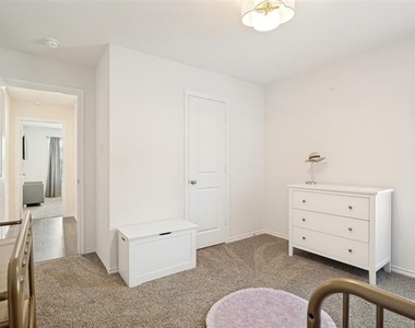 3413 Perman Drive - Photo Thumbnail 15