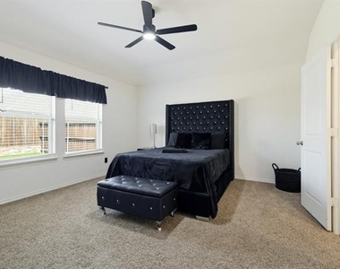 3413 Perman Drive - Photo Thumbnail 10