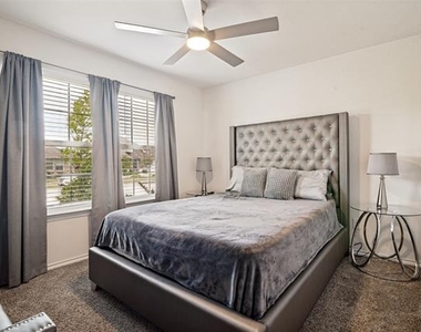 3413 Perman Drive - Photo Thumbnail 13