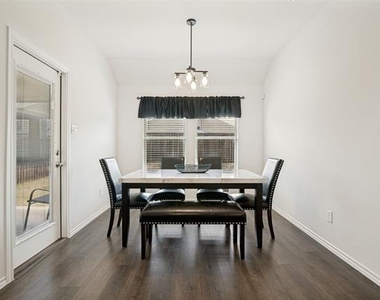 3413 Perman Drive - Photo Thumbnail 9
