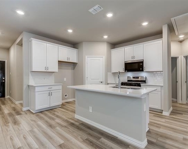 4805 Everly Court - Photo Thumbnail 4