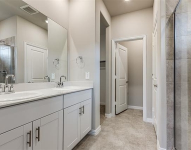 4805 Everly Court - Photo Thumbnail 15