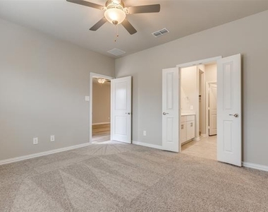 4805 Everly Court - Photo Thumbnail 14