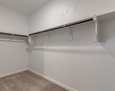 4805 Everly Court - Photo Thumbnail 17