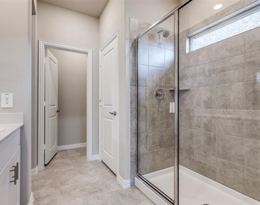 4805 Everly Court - Photo Thumbnail 16