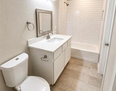 409 Jefferson Avenue - Photo Thumbnail 13