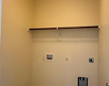 1128 Foxtail Drive - Photo Thumbnail 17