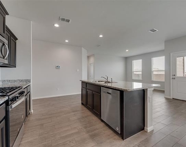 9704 New Bern Drive - Photo Thumbnail 8