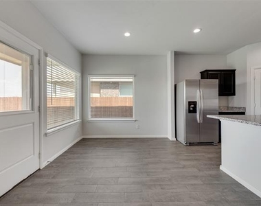 9704 New Bern Drive - Photo Thumbnail 5