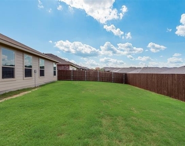 9704 New Bern Drive - Photo Thumbnail 17