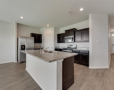 9704 New Bern Drive - Photo Thumbnail 6