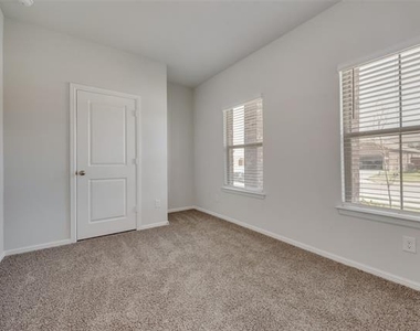 9704 New Bern Drive - Photo Thumbnail 11