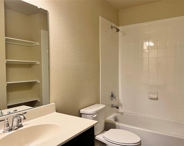 222 Thoroughbred Street - Photo Thumbnail 8