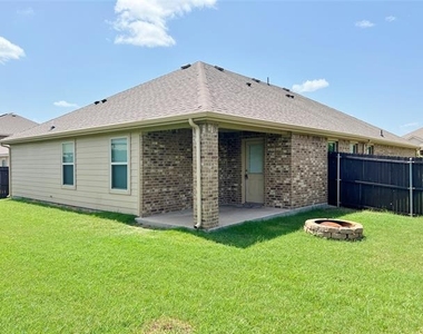 222 Thoroughbred Street - Photo Thumbnail 10