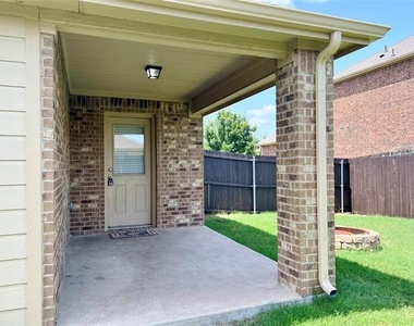 222 Thoroughbred Street - Photo Thumbnail 11