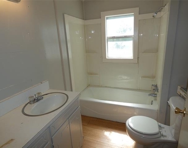 1241 Houston Street - Photo Thumbnail 8