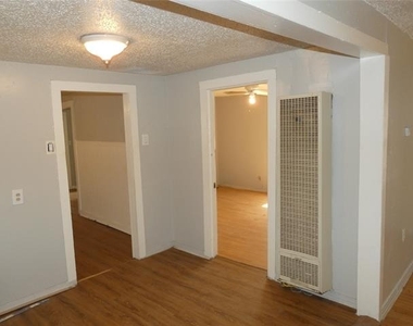1241 Houston Street - Photo Thumbnail 4