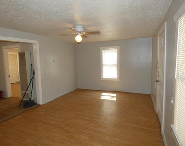 1241 Houston Street - Photo Thumbnail 2