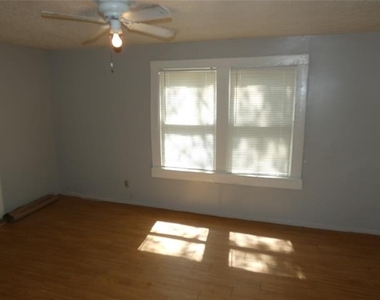 1241 Houston Street - Photo Thumbnail 5