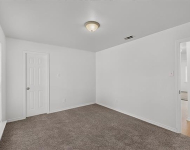 5620 Norris Street - Photo Thumbnail 28