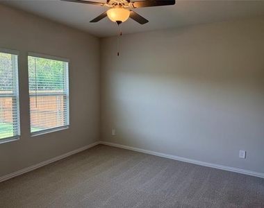 6212 Chickney Drive - Photo Thumbnail 11