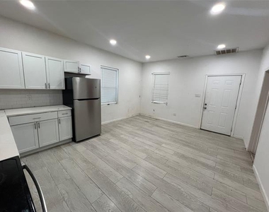 410 Vaden S - Photo Thumbnail 3