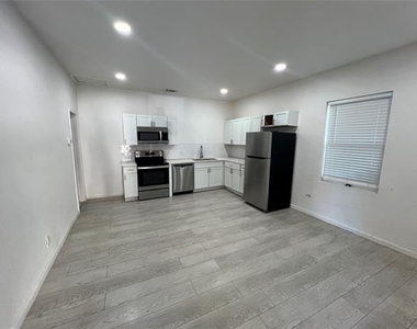 410 Vaden S - Photo Thumbnail 1