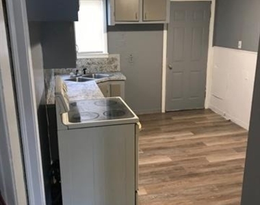 2310 N 18th Street - Photo Thumbnail 6